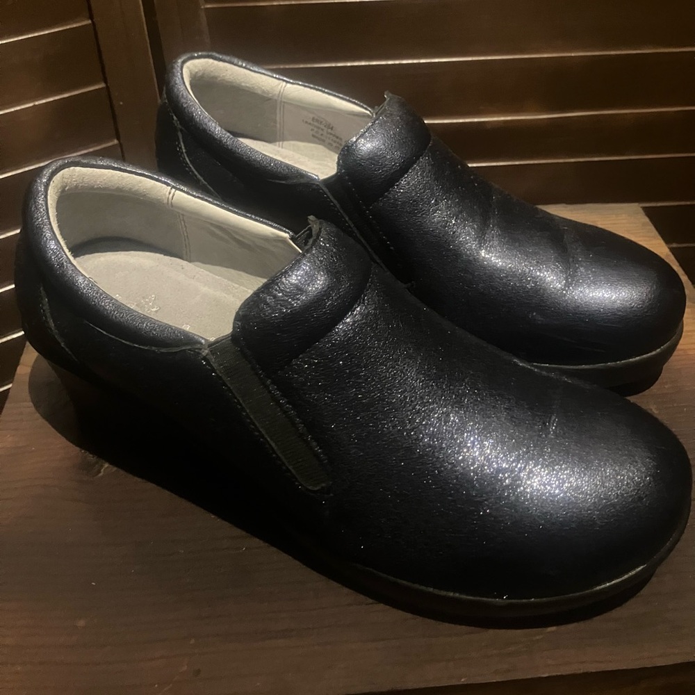 Elegant dark blue Leather Women's Mules